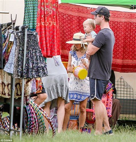 Chris Hemsworth Wife Elsa Pataky And Kids Go Barefoot In Byron Bay