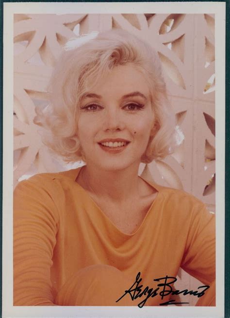 22 Unpublished Pictures From Marilyn Monroes Final Photo Shoot Marilyn Monroe Photos Rare
