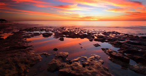 Beach With Stones Evening 4k Ultra Hd Wallpaper High Quality Walls