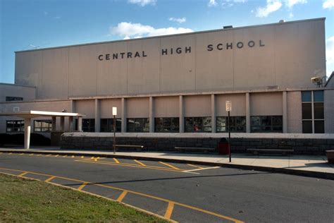 Central Named Among Connecticuts Best High Schools For 2017 Us News