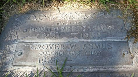 Actress Donna Reed Grave Westwood Los Angeles California Usa October