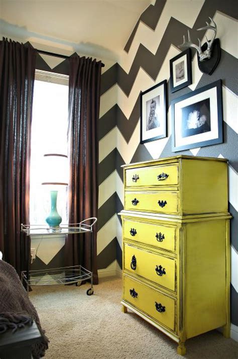 Using small patterns or patterns on only one wall makes the room look smaller. Decorative Painting Techniques | Painting Ideas, How to ...