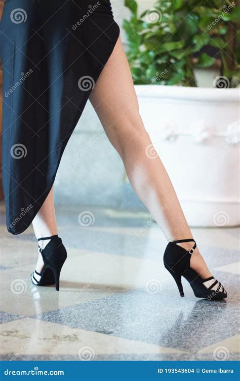 Legs Of Woman Tango Dancer In Pose Stock Photo Image Of Kizomba