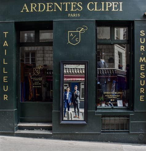 La boutique Ardentes Clipei se pare d'une nouvelle devanture • Tailleur