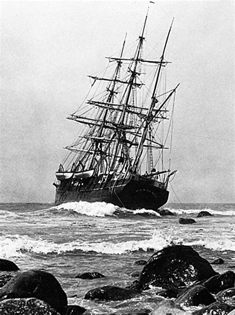 Whaling Ship 1924 Nthe Wanderer The Last Full Rigged Whaling Ship To