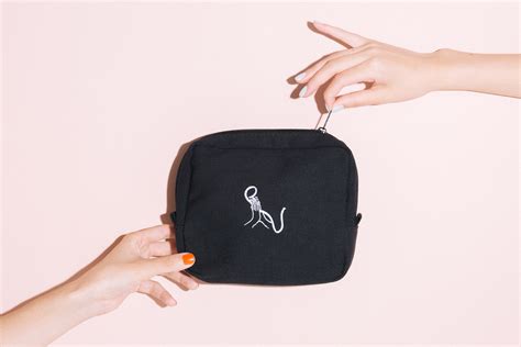 Fnnプライムオンライン • 2,5 млн просмотров. pray play for U pouch | Goods | 中村佳穂 オフィシャルサイト