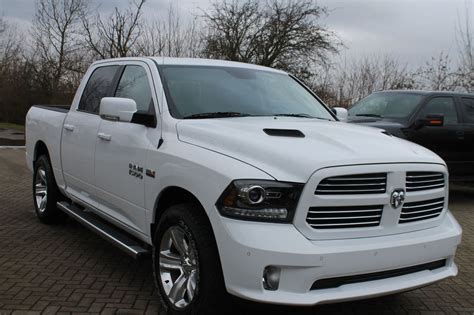Mitsubishi l200 4x4 vehicule tout terrain crew cab аукцион пикап 2015 163577 км франция, saint aubin sur gaillon. 2015 Dodge Ram 1500 Crew Cab Sport 4x4 - 51st State Autos