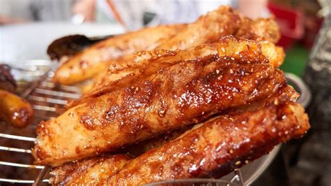 For those unfamiliar, turon is a street food snack in the philippines usually made of ripe plantain banana and jackfruit wrapped in a lumpia . TURON ni Aling Mely - Philippines Street Food and Walking ...