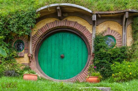 Hobbiton Village In New Zealand 20 Pic Awesome Pictures