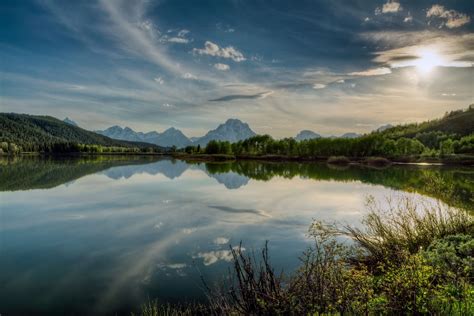 High Resolution Wallpaper Of Yellowstone Lake Image Of Mountains