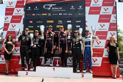 British Gt Wins For Barwell Motorsport And Team Parker Racing Snaplap