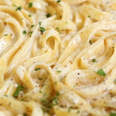 I was grateful for this fajita chicken pasta idea to come to me, not just so i would have a post for you today but because it was delicious! One Pot Garlic Parmesan Pasta Recipe by Tasty