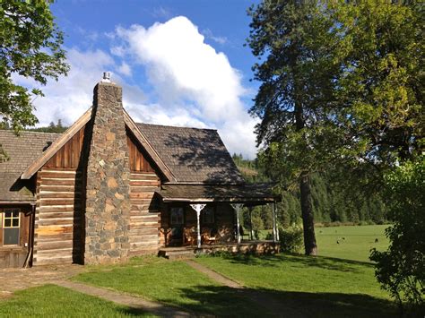 Log Cabin Rental Near Ford Pinchot National Forest
