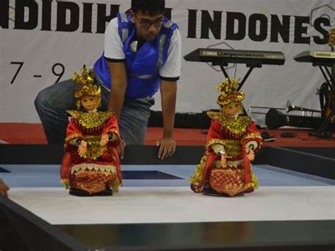 Robot Karya Mahasiswa ITS Raih 2 Penghargaan di KRI 2017 : Okezone Edukasi