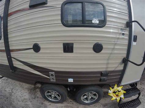 2016 22rr features and options. 2017 New Forest River Rv Cherokee Grey Wolf 22RR Toy ...