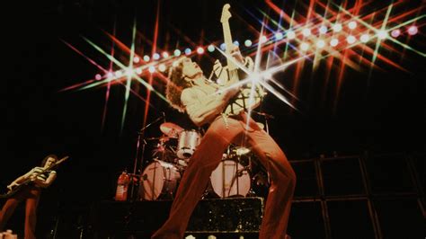 The Astonishing Techniques That Made Eddie Van Halen A Guitar God