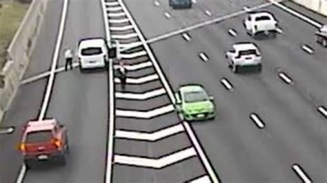 Gateway Motorway Traffic Cameras Catch Moment Drunk Mum Drives On Wrong Side Of Highway The