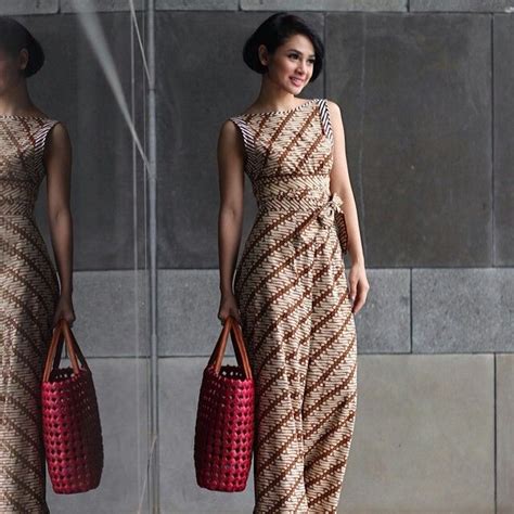 Lestarikan Batik Dengan Inspirasi Dress Batik Cantik Nusantaranger