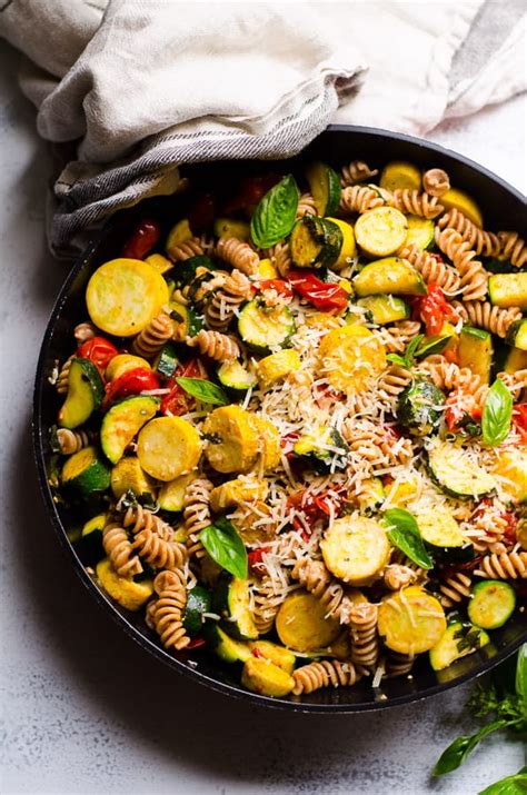 Pasta With Zucchini And Tomatoes Ifoodreal