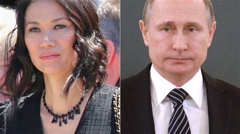 Rupert Murdoch Ex Wife Wendi Deng Rumored To Be Dating Vladimir Putin Nz Herald