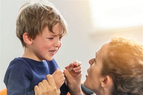 ¿por Qué Mi Hijo Llora Por Todo Y Qué Hacer Para Ayudarlo