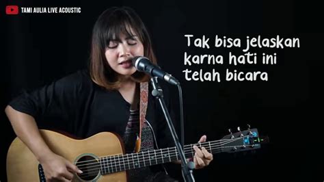 chorus c f aku memang manusia biasa g f em yang tak sempurna dan kadang salah a dm namun di hatiku hanya satu f g c cinta untukmu luar biasa. AKU HANYALAH MANUSIA BIASA - YouTube