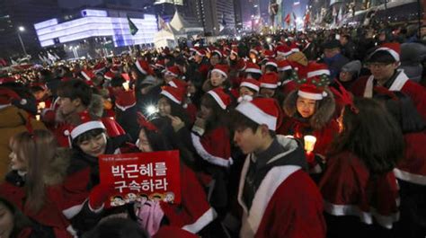 South Korea Protesters Push For Presidents Ouster