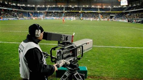 San petersburgo será sede de cuatro partidos de la eurocopa 2020, entre ellos uno por cuartos de final, mientras que la final de los partidos de la euro y de la liga de campeones no son grandes eventos multidisciplinarios o campeonatos mundiales, sino eventos continentales de un solo deporte. Tele 5 retransmite 23 de los 51 partidos de la Eurocopa