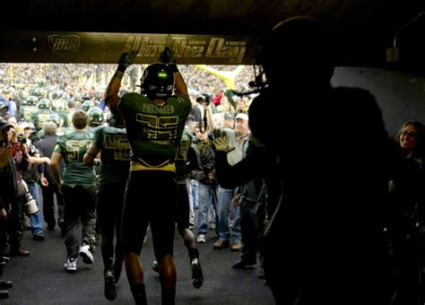 As Oregon Ducks Win The Day Over And Over Motto Gathers Steam