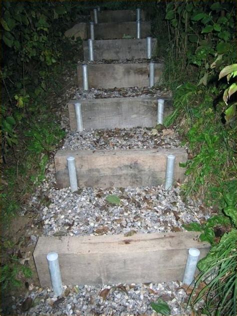 Bei mir wär da wohl eine art abenteuerweg entstanden, grins. 15 Extraordinay Steintreppe Garten | Steintreppen ...