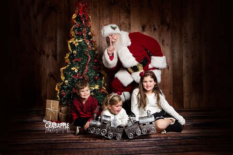 Christmas Portraits With Santa In Boston · Crabapple Photography