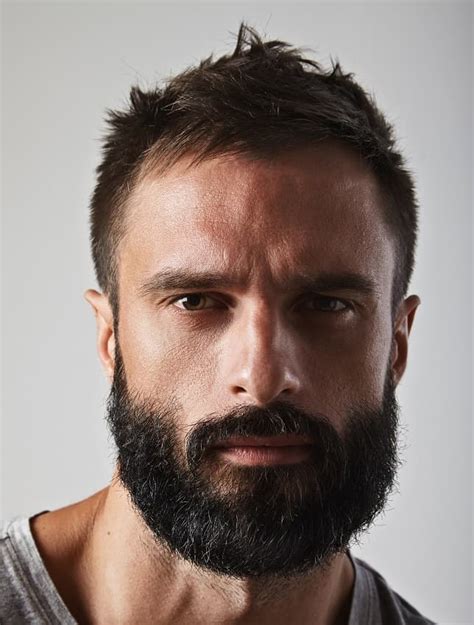 Men S Hairstyles That Ll Look Good With A Full Beard