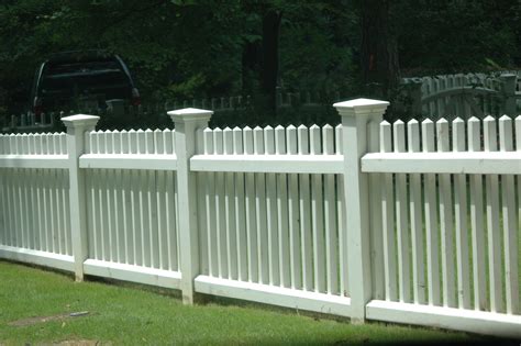 White Nantucket Picket Cedar Fence Picket Fences Fence Gate Design