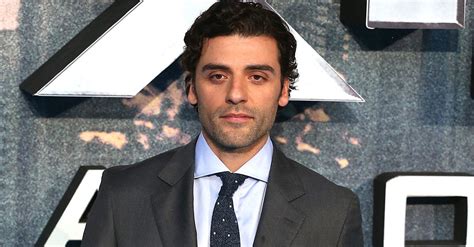 Oscar Isaac Hits The Red Carpet Leaves Fans Starry Eyed 20 Century