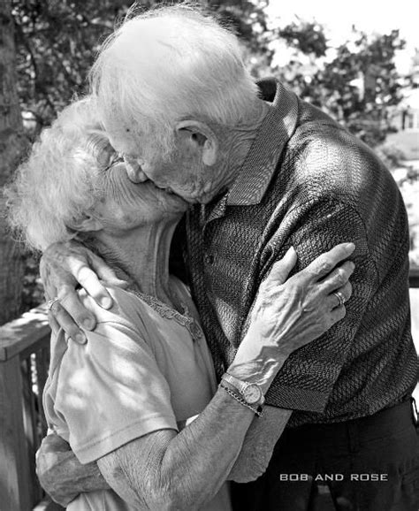 Ingesloten Afbeelding Vieux Couples Old Couples All You Need Is Love