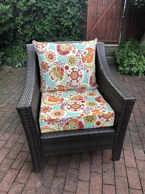 Handmade Outdoor Cushions (+ Tips to Make Your Own!) | Outdoor chair