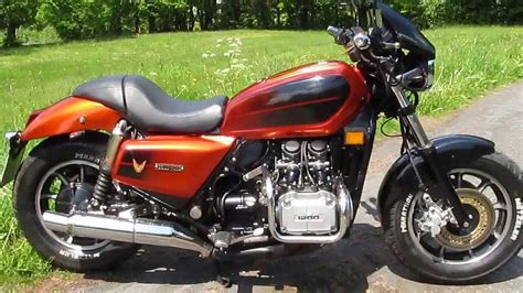 2 valve per cylinder touring motorcycle produced by honda in 1985. Honda Goldwing - YouTube