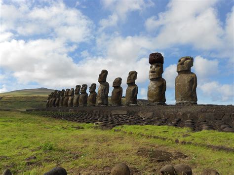 Ancient Easter Island Communities Offer Insights For Successful Life In