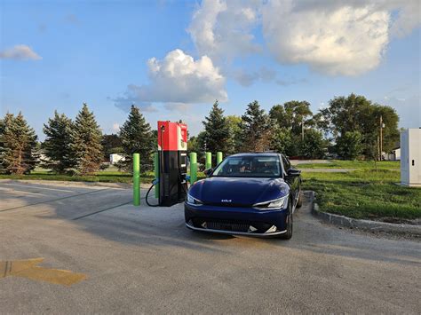 Hy-Vee Council Bluffs | Council Bluffs, IA | EV Station