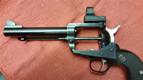 Ruger Blackhawk Deltapoint Amerigunusa