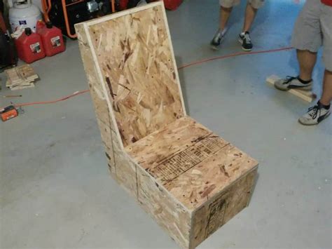 Ignoring all my advice and going forth with your diy haircut? BEAST Alumni Build Sweet Gaming Chair - BEAST Robotics