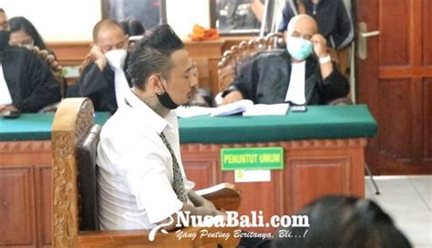 Perasaan dulu awal2 pada diem diem pas kena kopit, kenapa skrng pada dengan lantang, ujar warganet. NUSABALI.com - Vonis 1 Tahun 2 Bulan, Jerinx dan Jaksa ...