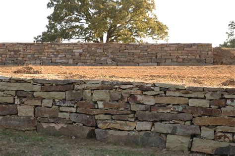 Building a dry stone retaining wall. Dry Stack Retaining Wall
