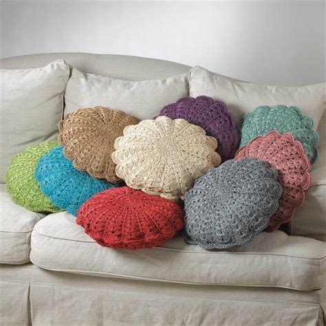 The pillow book is an exceedingly rich source of information concerning the halcyon period in which she lived. 18 Beautiful Free Crochet Pillow & Cushion Patterns