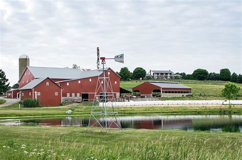 Walnut Creek Ohio Farm Amish Country Amish Farm Amish House