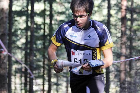 Vegard harm snoker i mobilen til funkygine. Vegard Ølstad Dalberg: - Løper du 160 km uka er det nesten ...