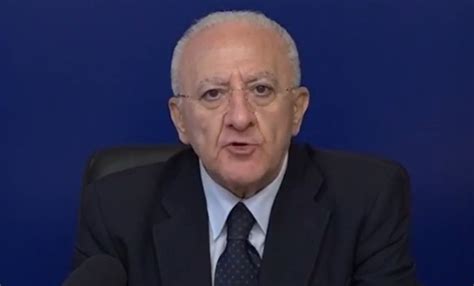 Da zona arancione a zona gialla. Campania zona gialla, slitta il provvedimento del Governo