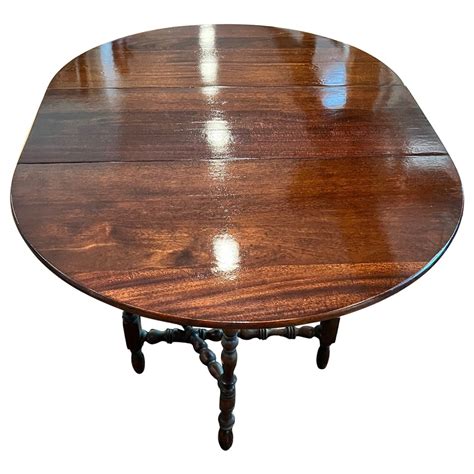 Antique Mahogany Oval Victorian Sunderlandfolding Table With Turned