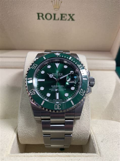 High quality green ceramic bezel insert for 40mm rolex submariner 116610lv hulk. ROLEX HULK SUBMARINER GREEN DIAL AND BEZEL 116610LV - Carr ...