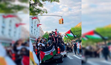 Маску красоты придумала не я! "Самая красивая женщина в мире" вышла на митинг в поддержку Палестины